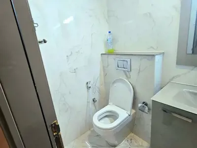 Partition Room for Couple in Discovery Gardens