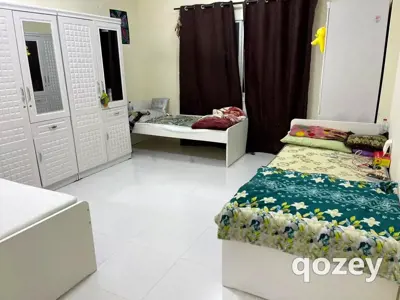 Bedspace in Bur Dubai