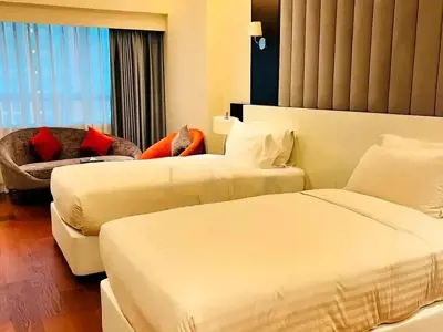 Hotel apartment bed space next to Financial center metro station, Dubai