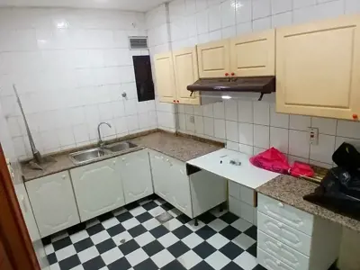 Male bed space in Al Mankhool